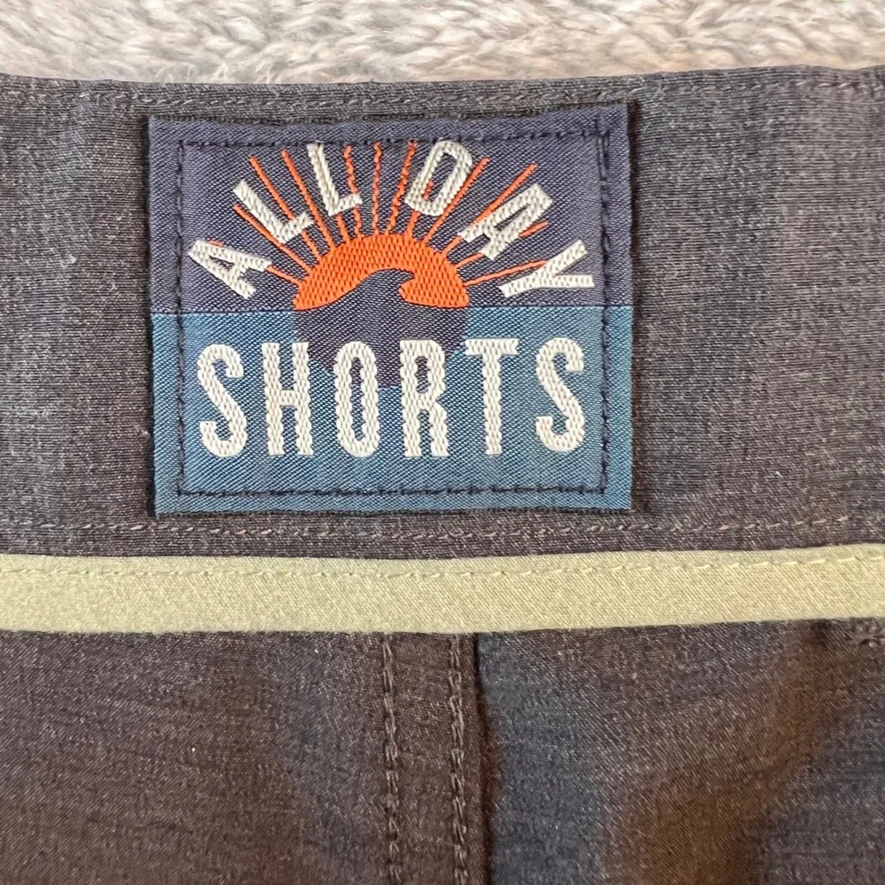 Faherty All Day Shorts Mens 40 Charcoal Gray Hybrid Stretch Boardshorts